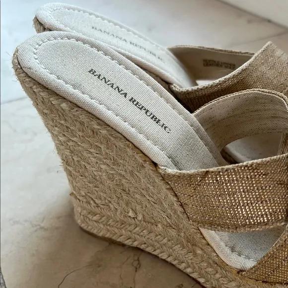 Banana Republic Women's Gold Wedge Sandals