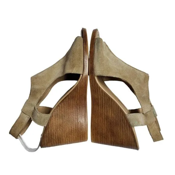 Barbara Barbieri beautiful 100% Sueded leather made in Italy wedge sandals.