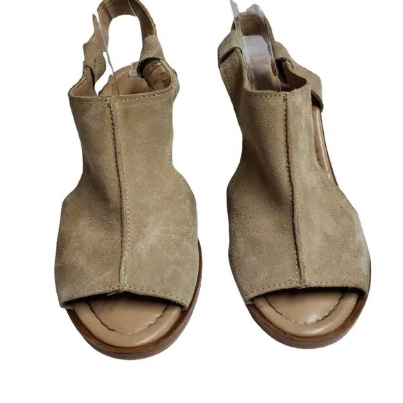 Barbara Barbieri beautiful 100% Sueded leather made in Italy wedge sandals.