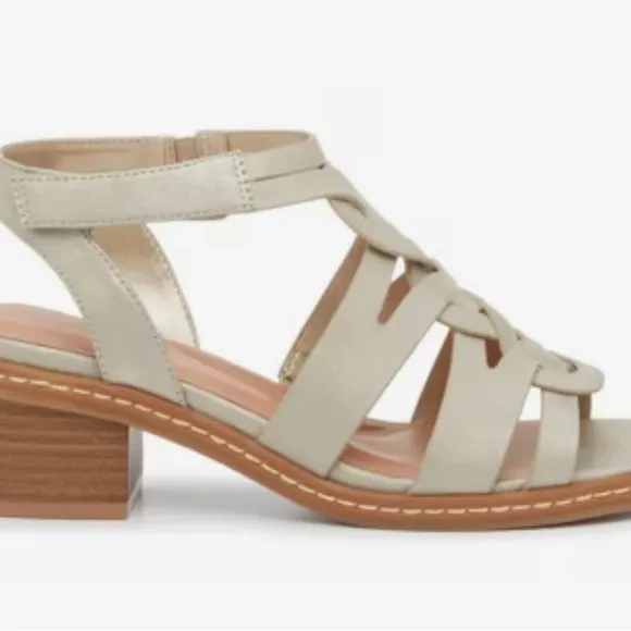Bare Traps Strappy Block Heel Sandals NWT