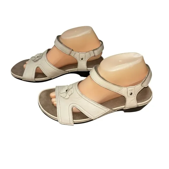 Barefoot Freedom Women's Size 8WW Extra Wide Strappy Orthopedic Sandals Leather