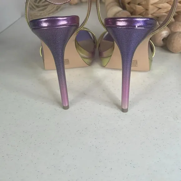 BCBGENERATIONWomen's Cadence Metallic Sandals In Ombre Sz 7