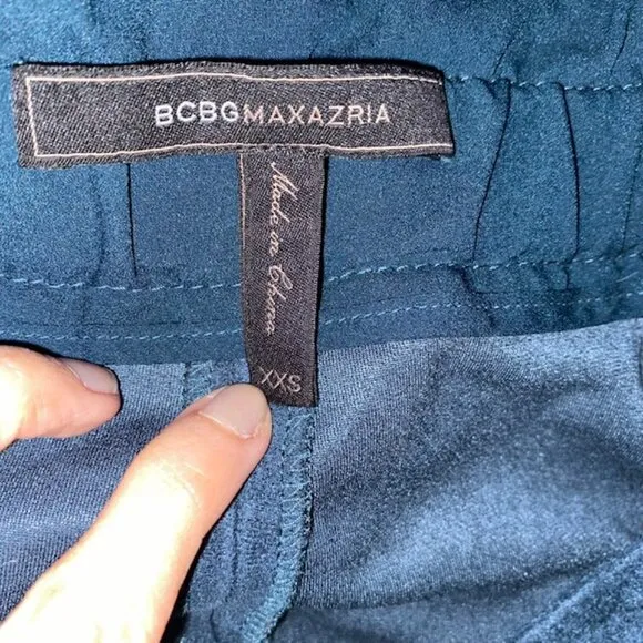 BCBGMAXAZRIA Women's Midnight Blue Teal Symon Faux Suede Shorts (XXS)