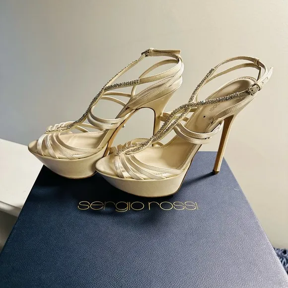 Beautiful champagne color Italian handmade Sergio Rossi sandals