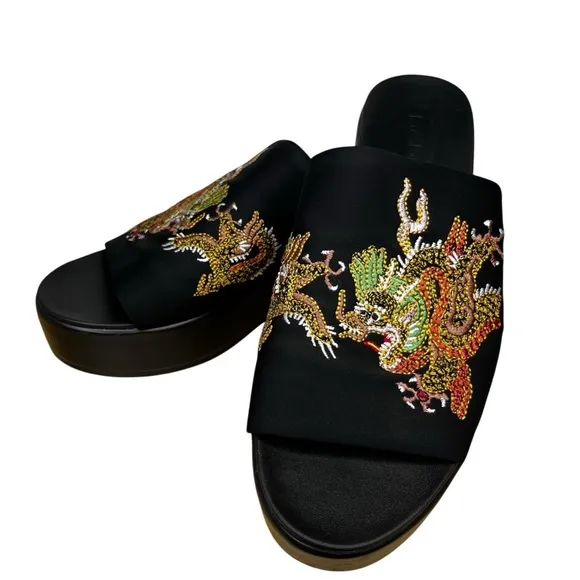 bebe Y2K Black Platform/Wedge Embroidered Dragon Slip-On Sandal Size 9