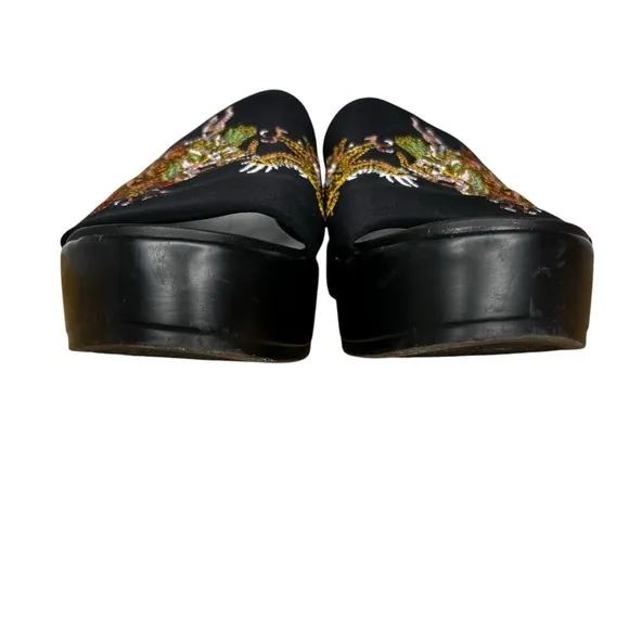 bebe Y2K Black Platform/Wedge Embroidered Dragon Slip-On Sandal Size 9