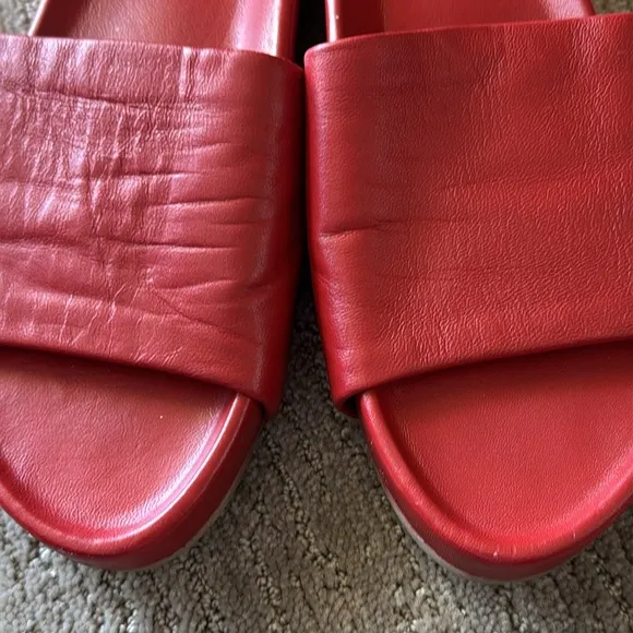 Beek Red Pelican Leather Slide