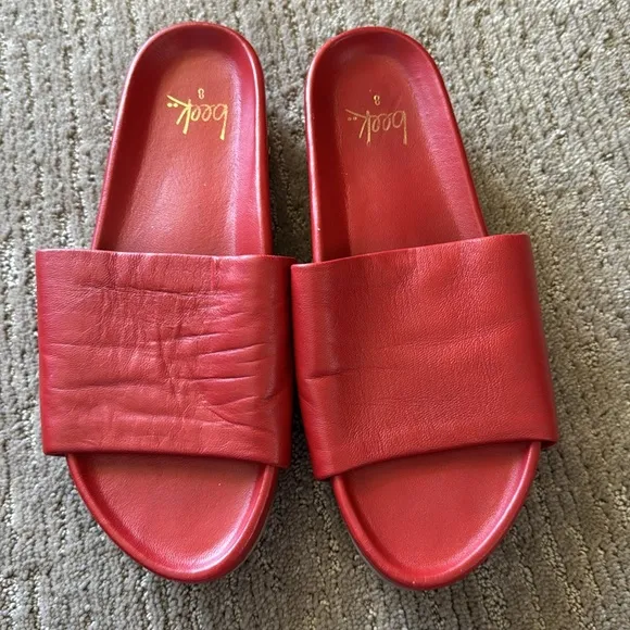 Beek Red Pelican Leather Slide