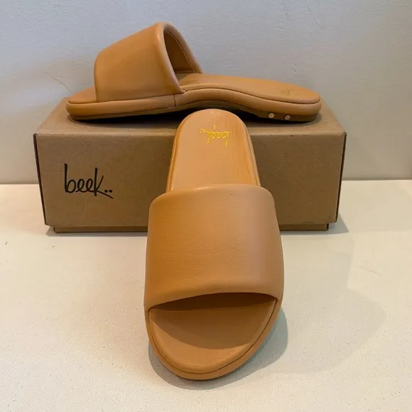 BEEKLeather Puffbird Sandals in Beach