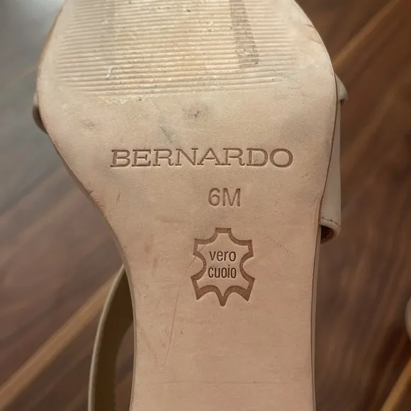 Bernardo Women’s Camille Blush Nude Leather Mid Heel Sandals Fashion Pumps  6