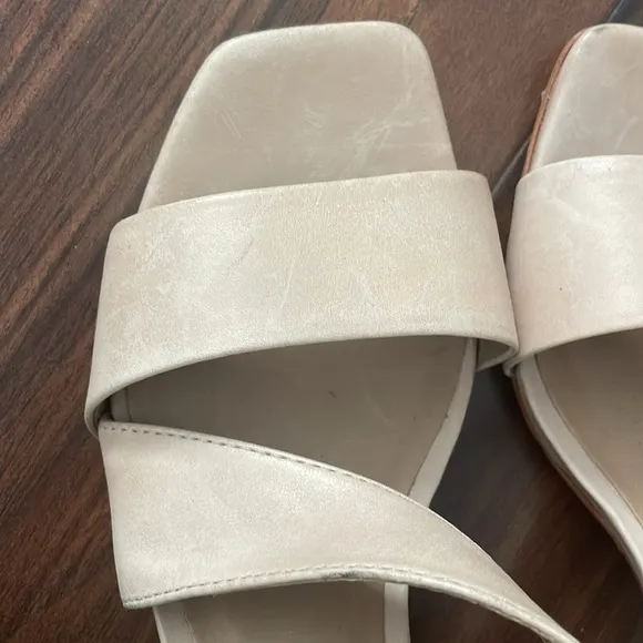 Bernardo Women’s Camille Blush Nude Leather Mid Heel Sandals Fashion Pumps  6