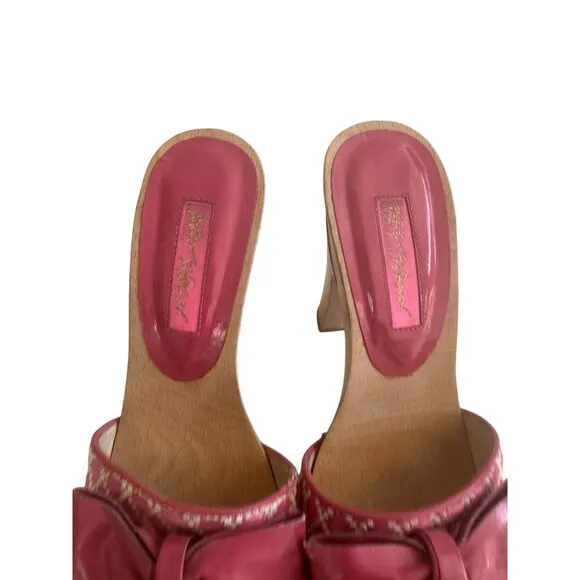 BETSEY JOHNSON Vintage Y2K Pink Wood Sandals Heels Size 6
