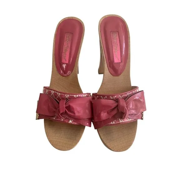 BETSEY JOHNSON Vintage Y2K Pink Wood Sandals Heels Size 6