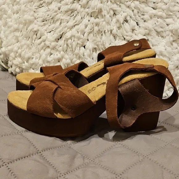 BioNatura Brown Platform Suede Sandals with Chunky Heel