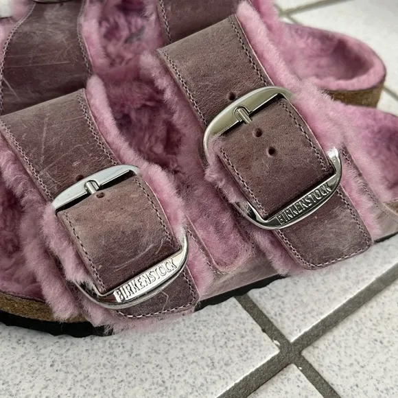 Birkenstock Arizona Big Buckle Shearling Oiled Leather Sandals - Size EU 38