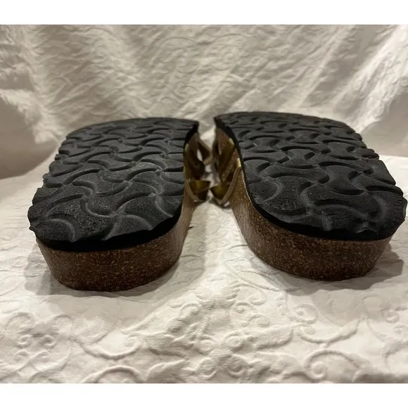 Birkenstock Betula Vinja Gold Thongs size 42 Slip on Sandals