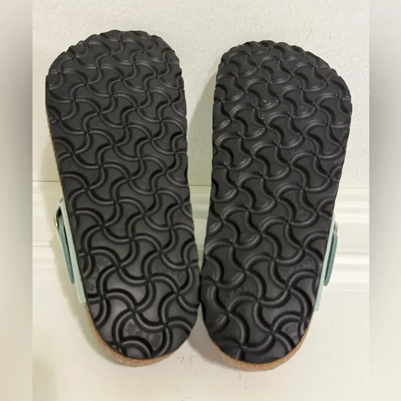 Birkenstock Gizeh Big Buckle Natural Leather Patent - High Shine Surf Green