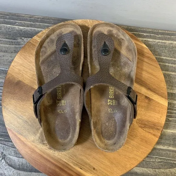 Birkenstock Gizeh Sandals Womens Size 6 EU 37 Brown Thong Buckle Slip On Leather