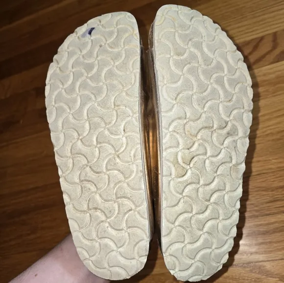 Birkenstock Gold Leather Slip On Sandals Womens Size 37/6-6.5