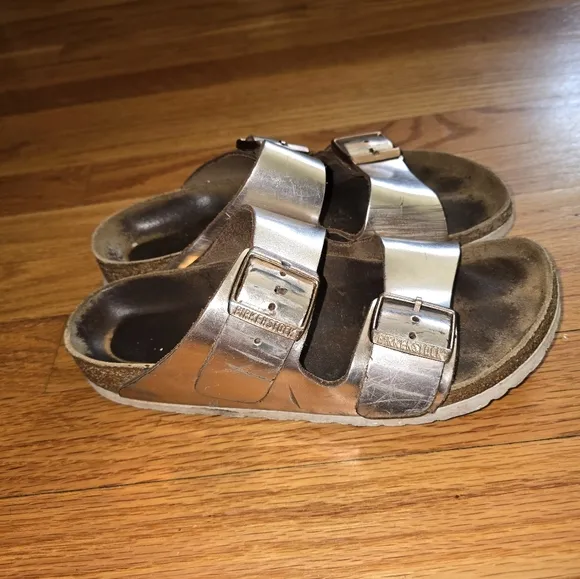 Birkenstock Gold Leather Slip On Sandals Womens Size 37/6-6.5