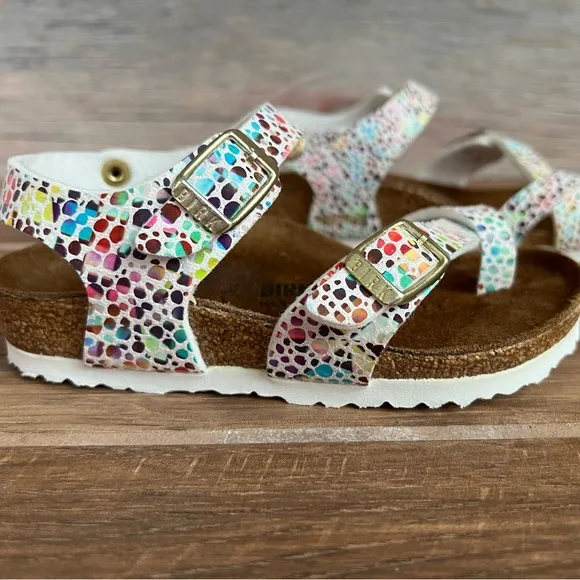 Birkenstock Kids Taormina Sandals. Size 26