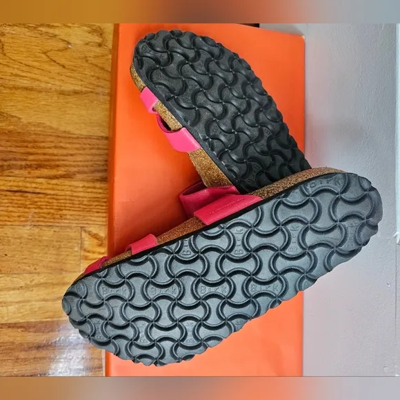 Birkenstock Mayari. NEW