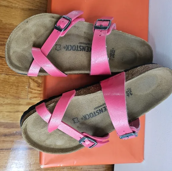 Birkenstock Mayari. NEW