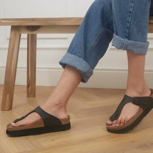 Birkenstock Papillio | Women's gentle blue Papillio Gizeh Platform Sandal, sz 8W