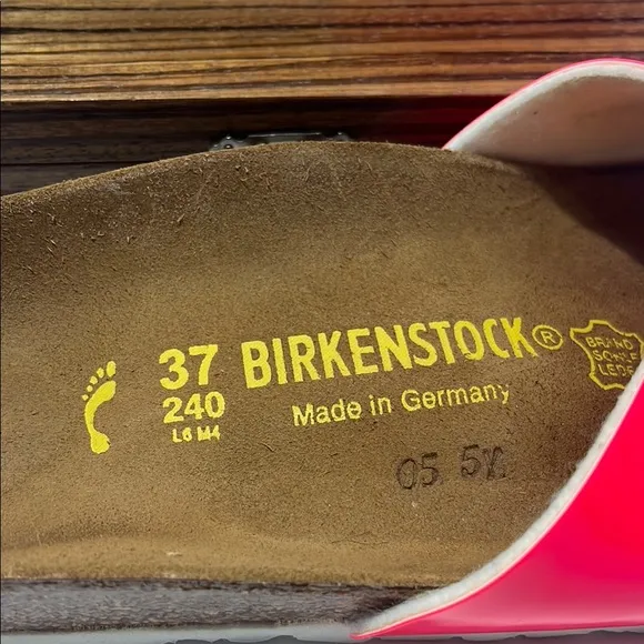 Birkenstock Pink Sandals: S-6/6.5