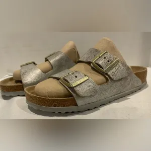 BIRKENSTOCK Washed Metallic Silver Arizona Buckle Sandals Women’s Size 7 (38)