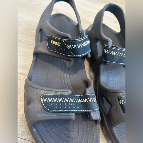 Black Men’s Strap Rubber Hiking Iconic Crocs Comfort Sandals Size 12