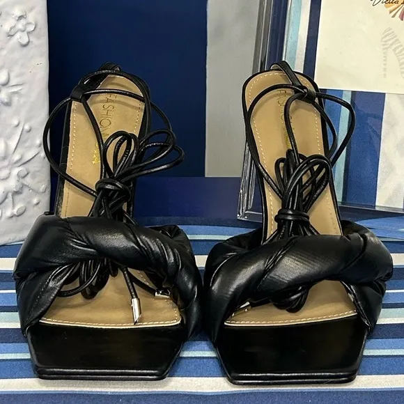 Black square toe knotted strappy wrap tie up high heel sandals sz 10