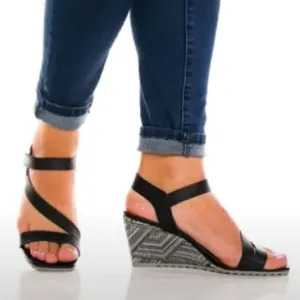 Blowfish Maliblu Black Wedge Sandals Size 11