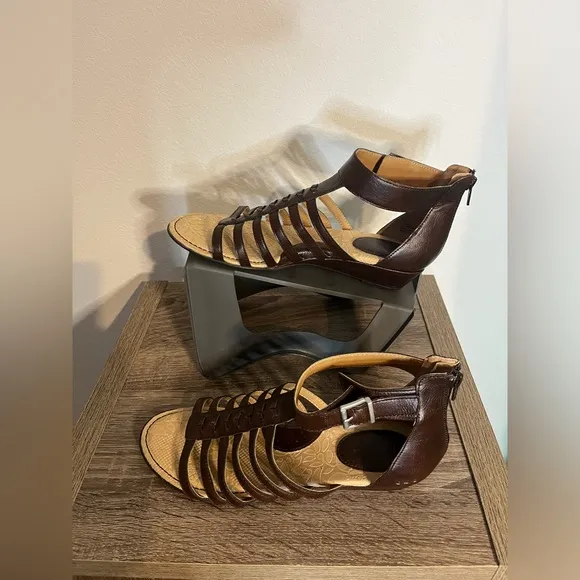 BOC Vegan Gladiator Kirra Faux Leather Strappy Sandal Brown Buckle Women’s Sz 9