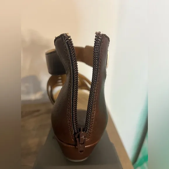 BOC Vegan Gladiator Kirra Faux Leather Strappy Sandal Brown Buckle Women’s Sz 9