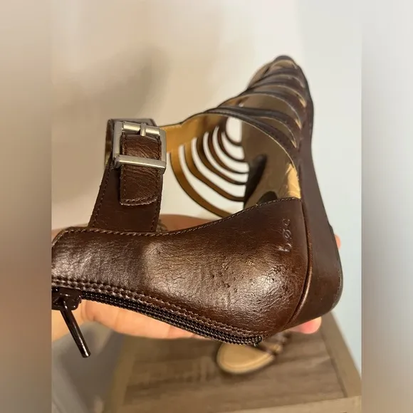 BOC Vegan Gladiator Kirra Faux Leather Strappy Sandal Brown Buckle Women’s Sz 9