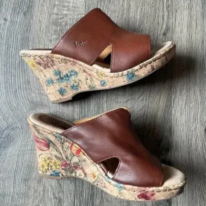 BOC Women’s Size 7 Slip On Wedge Sandals Floral Details