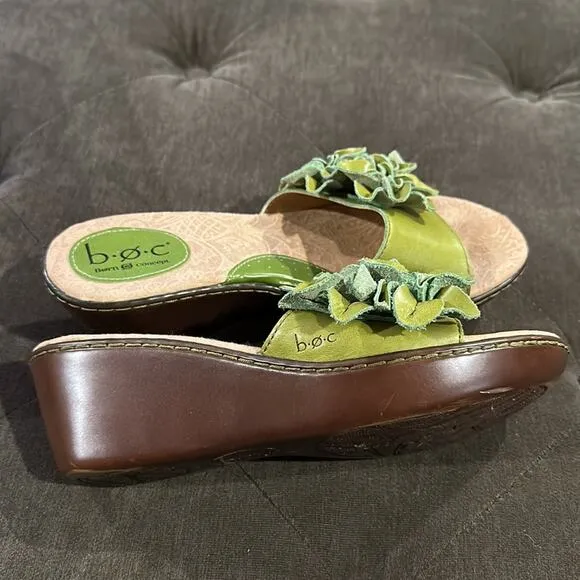 B.O.C. Womens Slip on SANDALS -Green with Flower Accent Cushioned Footbed size 8