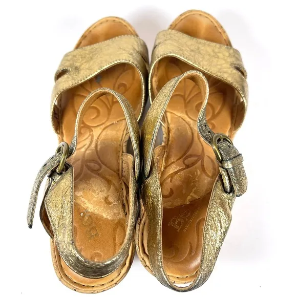 Born Women’s Metallic Gold Platform Sandals with Textured Straps Size 7