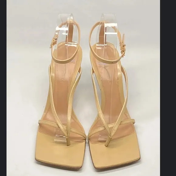 Bottega Veneta Stretch Lounge  Napa Cane Sugar  Sandals.  Size 36