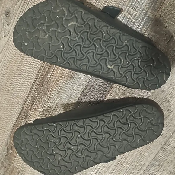 Boys Black Birkenstock Slides.