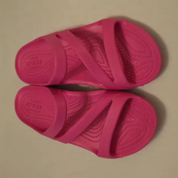 BRAND NEW CROCS ICONIC WOMENS KADEE II SANDAL