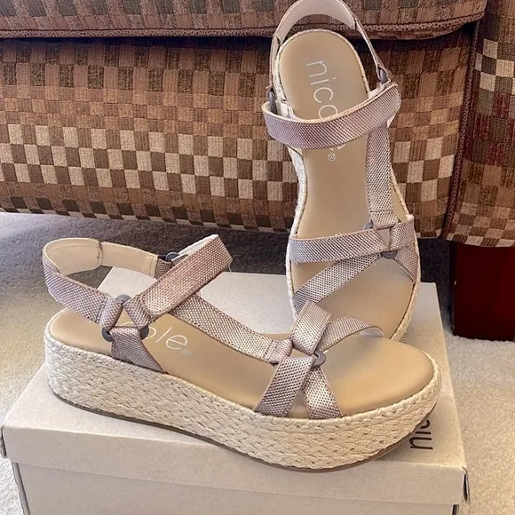 Brand New Nicole Genuine Leather Pathbreaker Espadrille Wedge Sandals Metallic