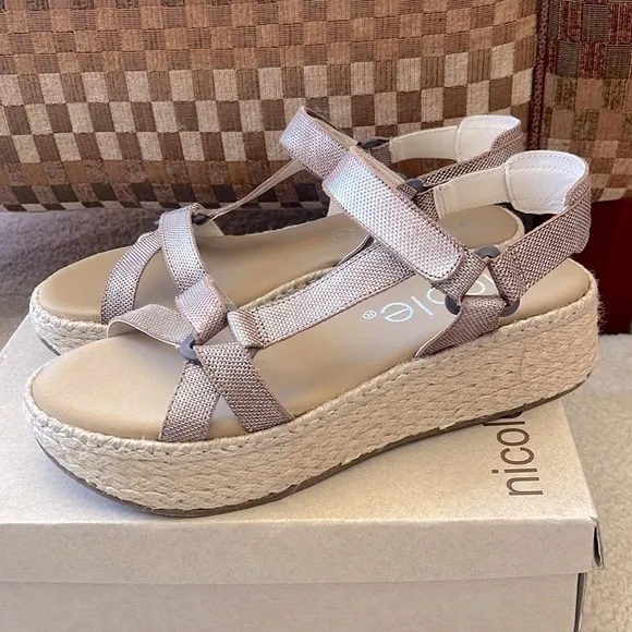Brand New Nicole Genuine Leather Pathbreaker Espadrille Wedge Sandals Metallic