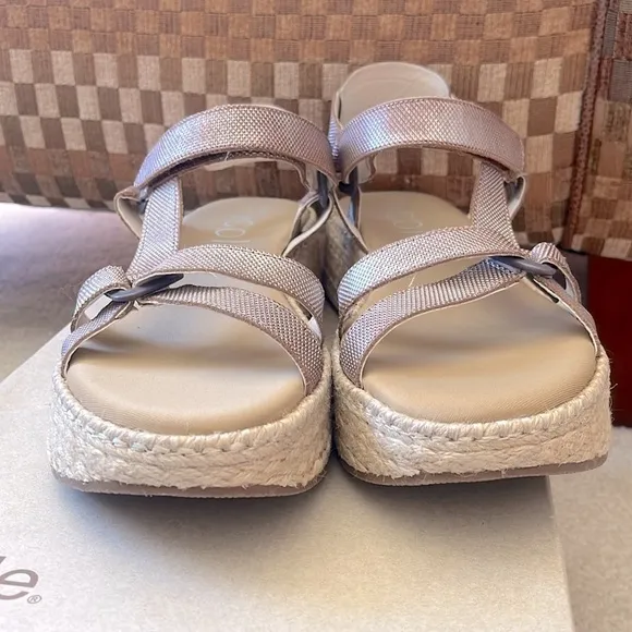 Brand New Nicole Genuine Leather Pathbreaker Espadrille Wedge Sandals Metallic