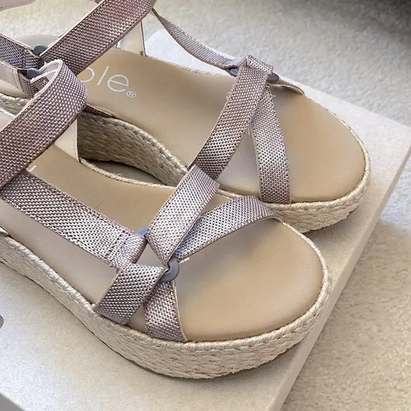 Brand New Nicole Genuine Leather Pathbreaker Espadrille Wedge Sandals Metallic