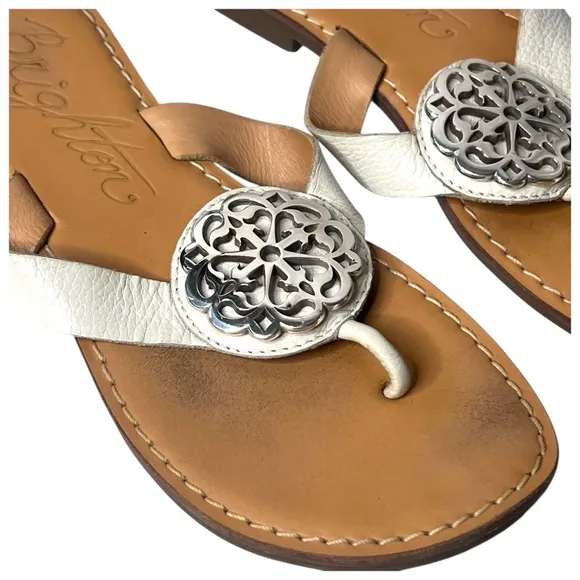 BRIGHTON Alice White Leather Sandals Silver Medallion Size 8.5