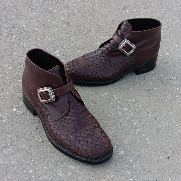 Brighton Ladies Vintage Brown Woven Leather Side Buckle Booties Boots