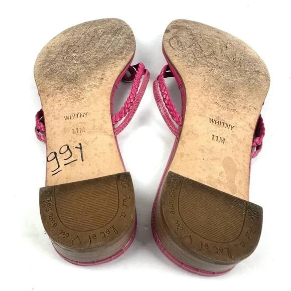 Brighton Whitny Sandals 11 Pink Leather Slip On Shoes Flip Flop Heart Medallion