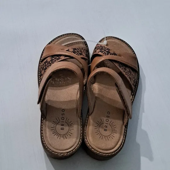 Brioso Jemm Leather Slip-On Wedge Sandals